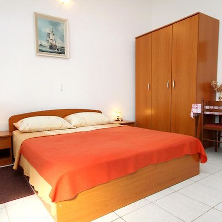 Apartments By The Sea Ubli, Lastovo - 8354 Uble Kamer foto
