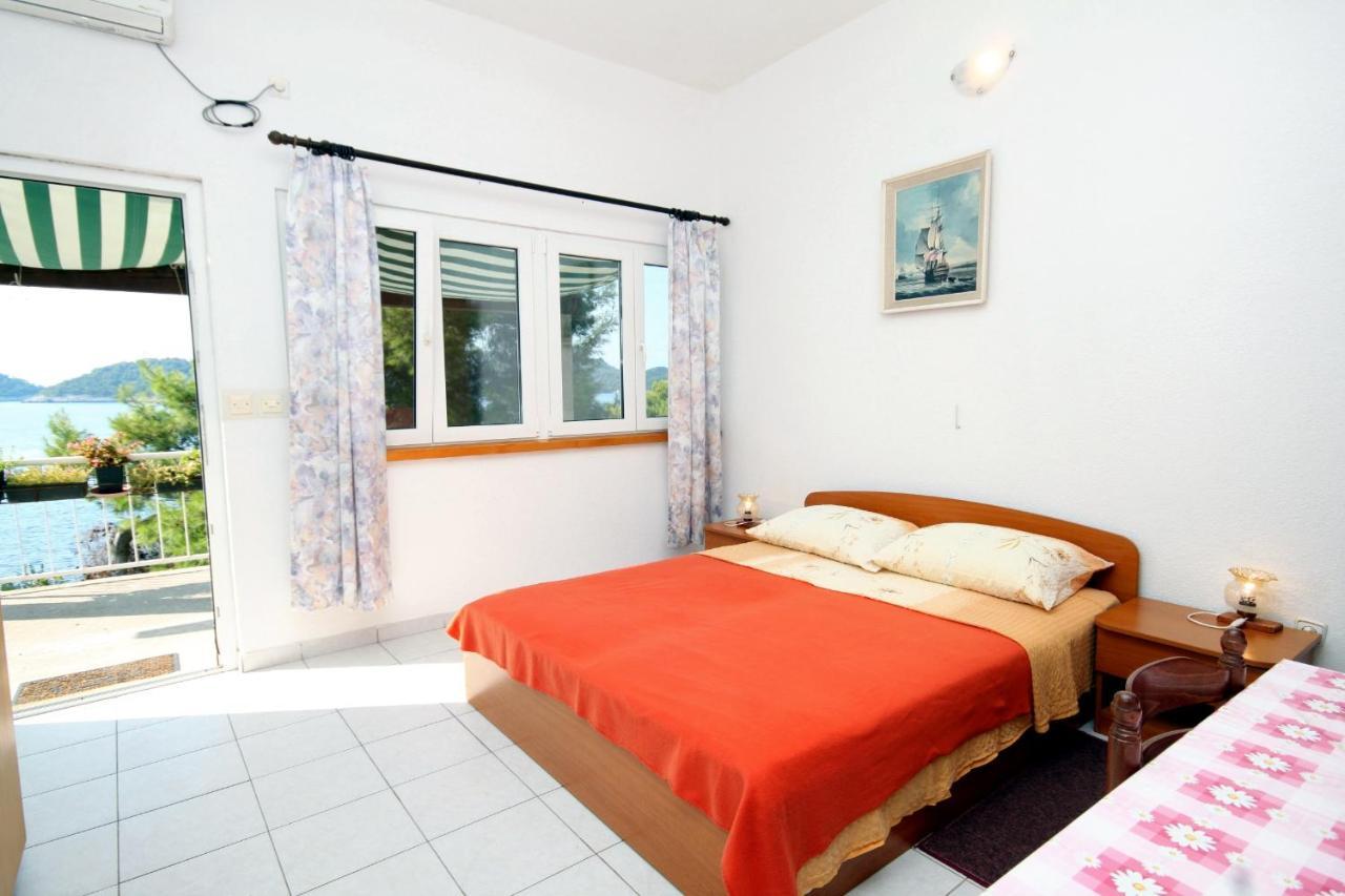 Apartments By The Sea Ubli, Lastovo - 8354 Uble Buitenkant foto